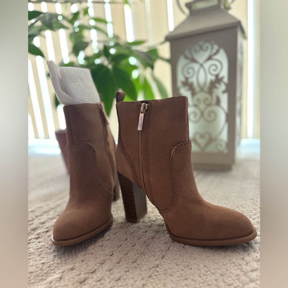 Brown Suede Ankle Boots with Zipper